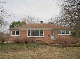 647 N Oak St, Oregon, WI 53575