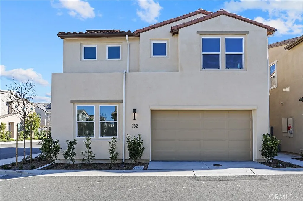 4 bed, 1800 sqft, $5,500 — Photo 2