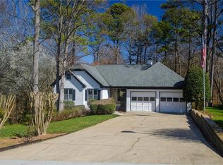 1190 Saint Ives Ct, Suwanee, GA 30024