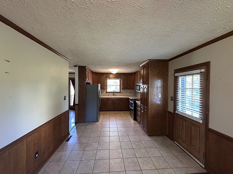 881 Little Creek Rd — Photo 7