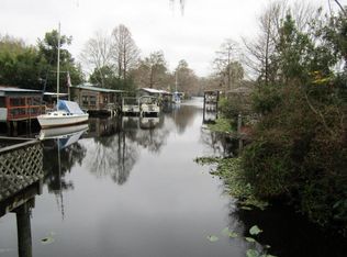 102 Ganey Ln, Satsuma, FL 32189