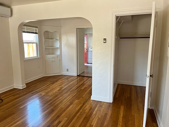 4th image of 2263 Bailey Ave