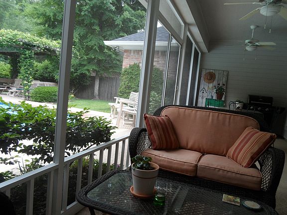 4th image of 10058 Toulouse Dr