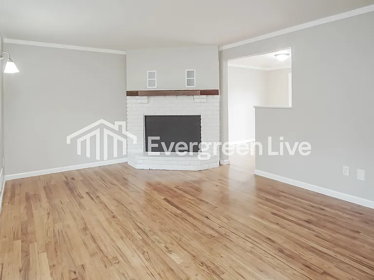 5337 Elmwood Dr — Photo 3