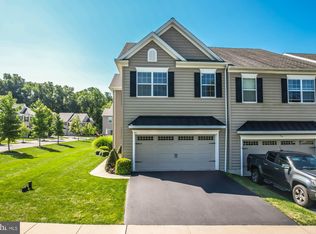 66 New Village Greene Dr, Honey Brook, PA 19344