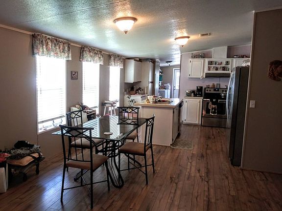 3rd image of 6416 Brandywine Dr N