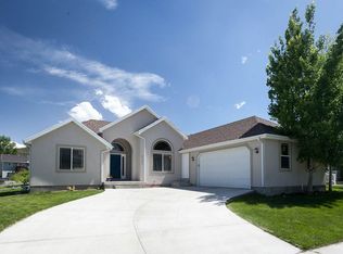 3102 E Tinamous Rd, Eagle Mountain, UT 84005