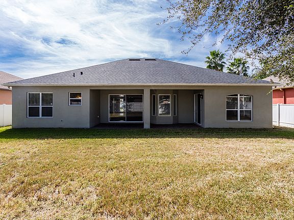 4th image of 2468 Northumbria Dr