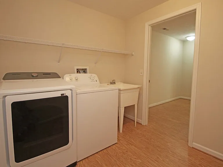 1260 Old Richmond Cir — Photo 24