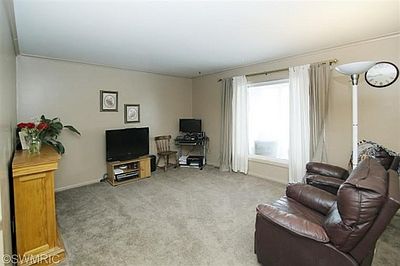 3rd image of 578 Morningside Dr
