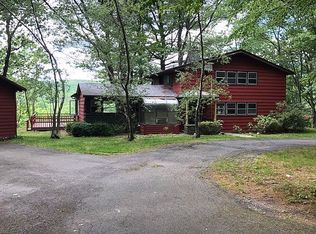 9 Cherry Hill Ln, Sparrowbush, NY 12780