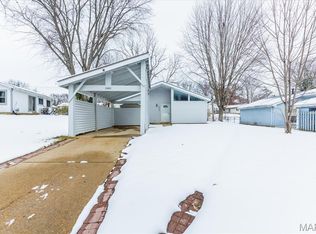 2443 Blue Heron Dr, Florissant, MO 63031