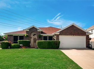 2364 Warrington Dr, Grand Prairie, TX 75052