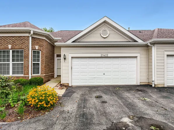 21422 Mays Lake Dr, Crest Hill, IL 60403