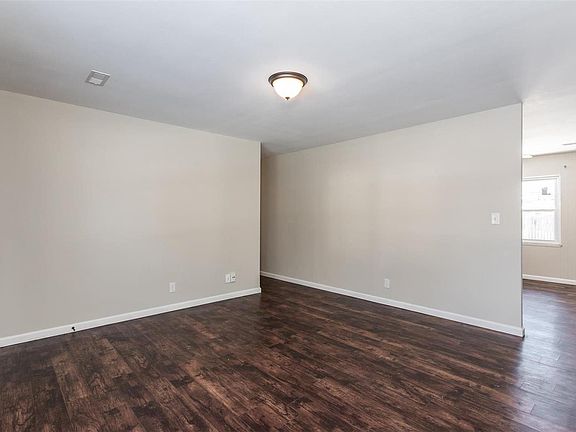 5th image of 107 Saint Thomas Dr