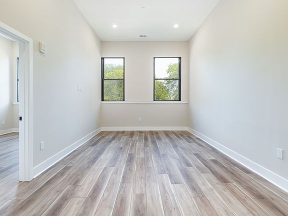 5th image of 1002 N 48th St #A201