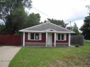 304 Seminole St, Holly, MI