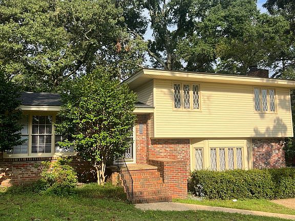 2nd image of 706 Joryne Dr