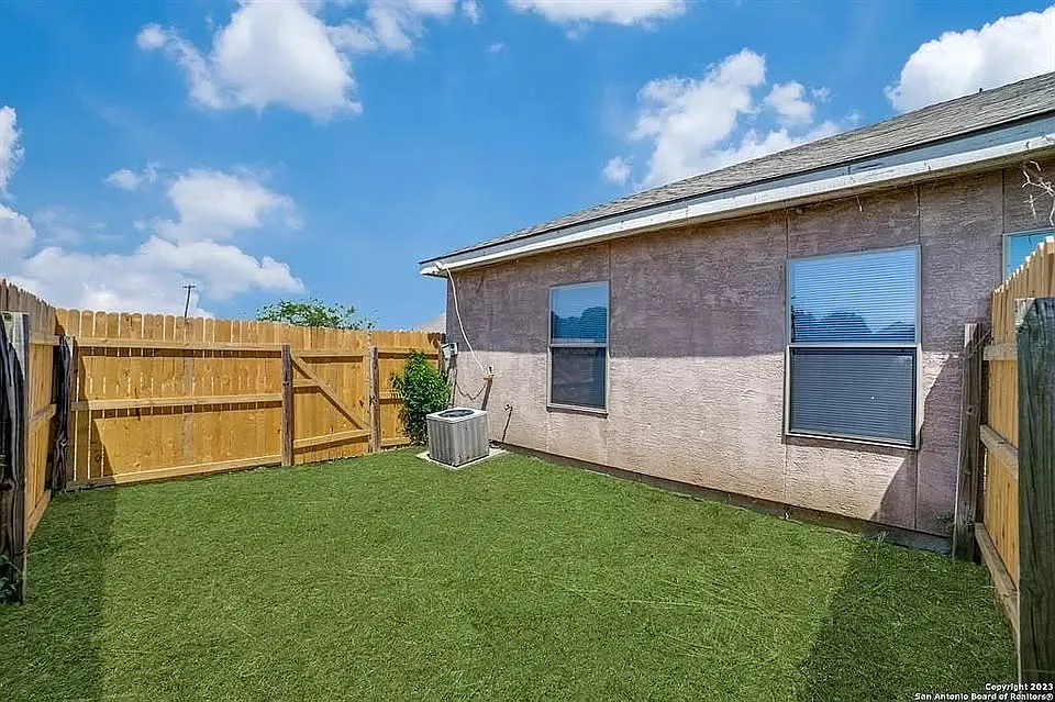 3 bed, 1220 sqft, $1,150 — Photo 3
