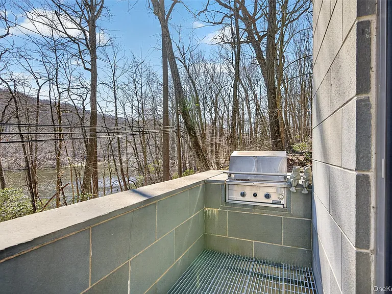428 Harbor Rd #C — Photo 16