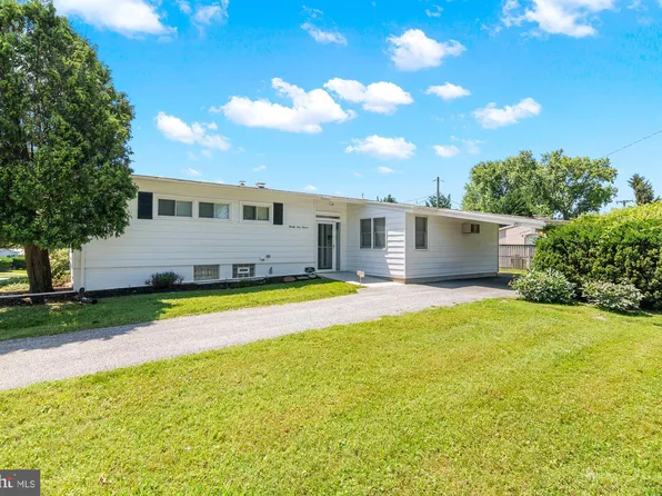 2411 Lightfoot Dr, Baltimore, MD 21209