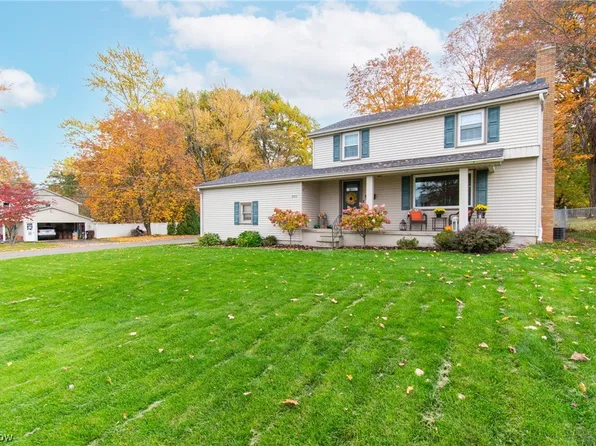 8003 Sigle Ln, Youngstown, OH 44514