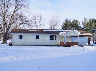 828 W Monoquet Rd, Warsaw, IN 46582