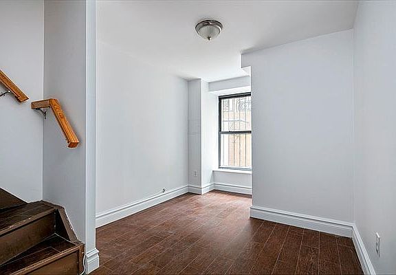 5th image of 162 E 82nd St #42