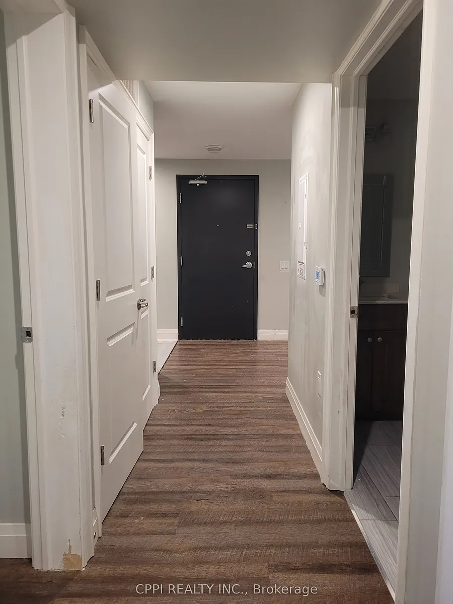 Building Photo - 67 Minto St #102