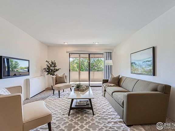 4th image of 2227 Canyon Blvd #303