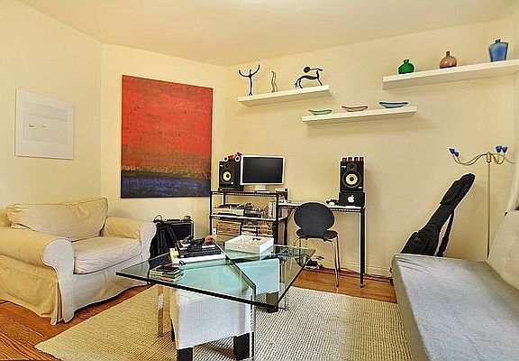 2nd image of 49 Willow St APT 2E