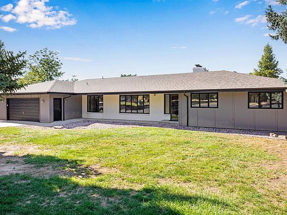 3rd image of 1921 Rangeview Dr