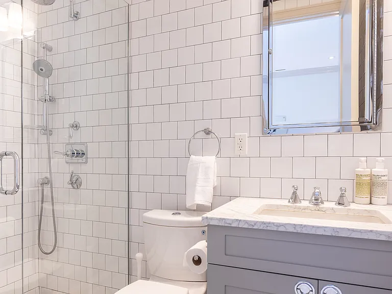 808 Lexington Ave #3 — Photo 18