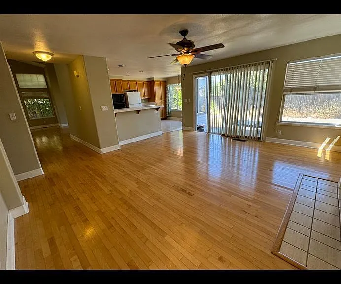 4009 Pillsbury Ct — Photo 8