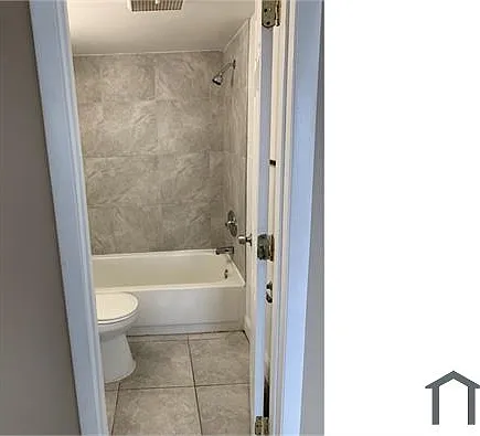 3 bed, 1800 sqft, $2,400 — Photo 2