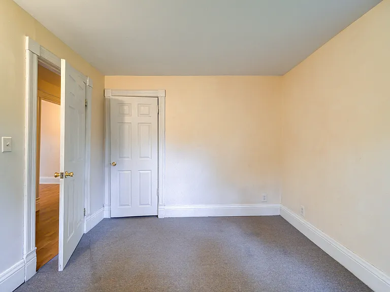 4 Underwood St #2 — Photo 17
