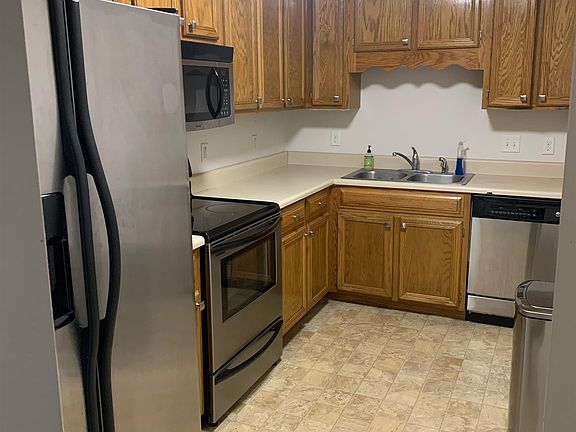 5th image of 445 Teal Ln