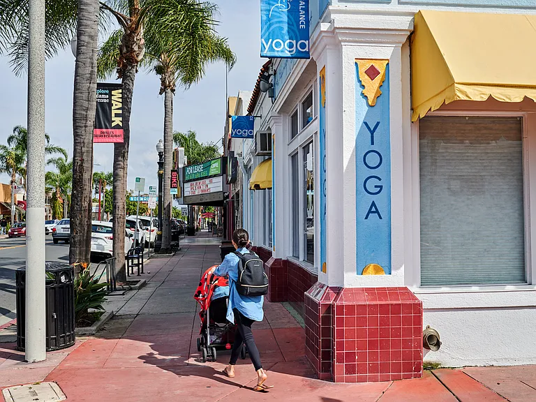 Adams Ave - Shopping, Yoga, Restaurants, Nightlife.