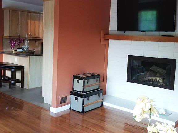 3rd image of 131 Allen Dr