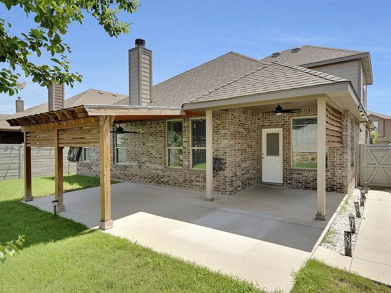 1513 Canary Ln — Photo 30
