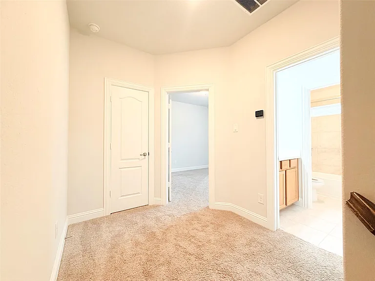 6610 Lake Oasis Dr — Photo 32