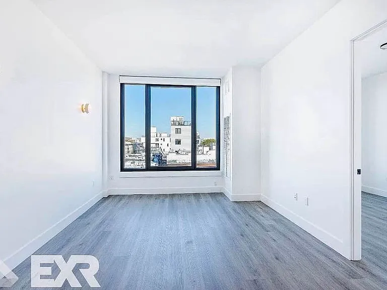210 Clarkson Ave #522 — Photo 7