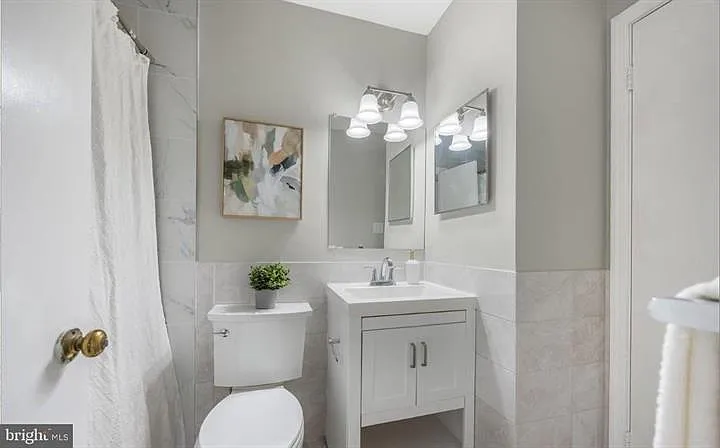 5822 Burke Manor Ct — Photo 24