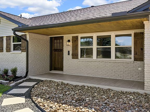 3rd image of 1827 Millwood Dr