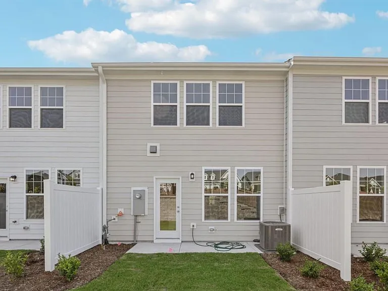 825 Kensley Grove Ln — Photo 21