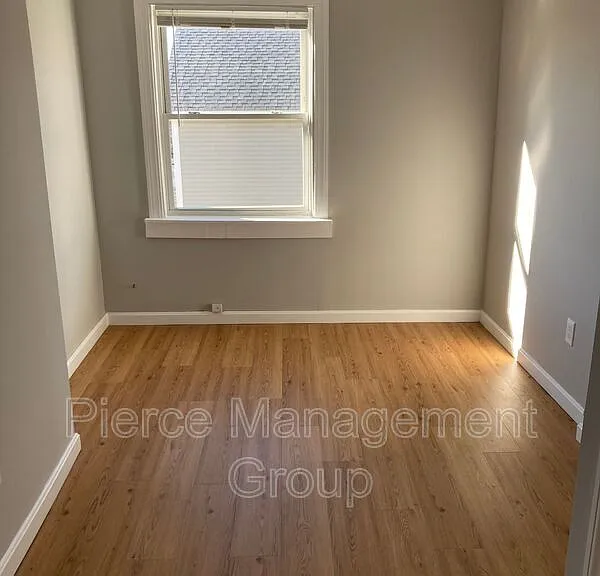 68 Kenney St #4 — Photo 6