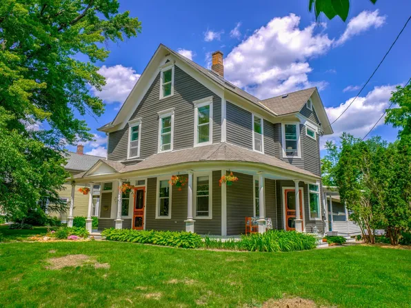 717 1st St S, Stillwater, MN 55082