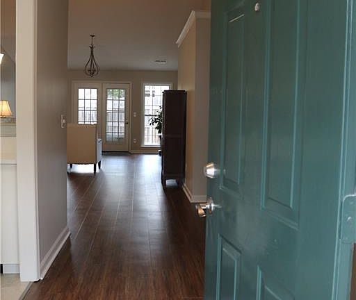 3rd image of 21 Mansfield Cir