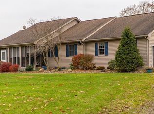 1822 New Bedford Sharon Rd, West Middlesex, PA 16159