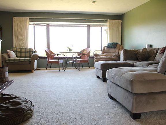 5th image of 1178 Avocado Ave